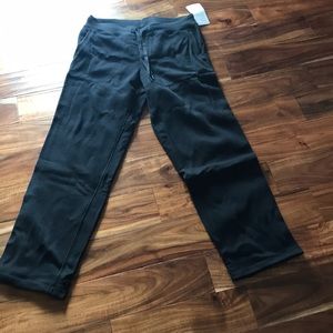 BRAND NEW Lululemon Black Hustle Pant